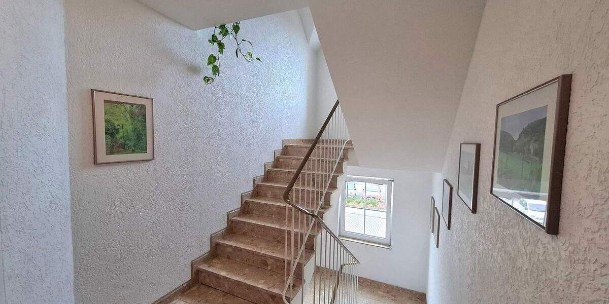 Etagenwohnung Hattingen Niederwenigern - 3 Zimmer, 92 m&sup2;, 299.000&euro; | Angebot:24114228