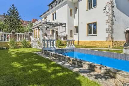 Haus zum Kaufen in Recklinghausen 1.200.000 € 471 m²