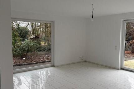 Traumhafte Erdg. Whg (2 Fam-Haus) einzugsbereit (HA-Garenfeld) 3 zimmer