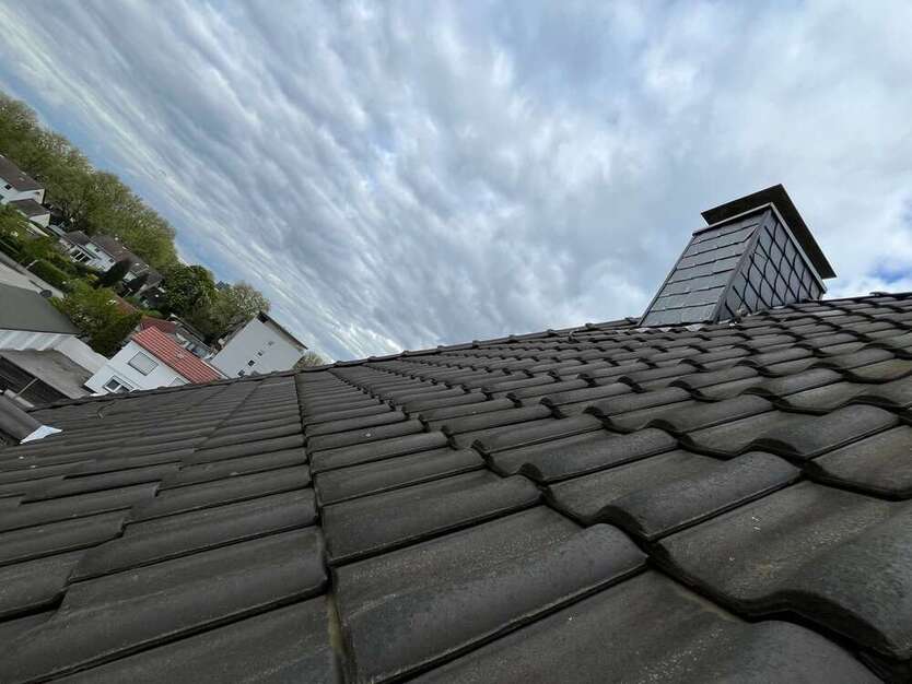 Lukratives Wohn-& Geschäftshaus mit 8 Whg, 3 Gewerben und 2 Keller Lagerflächen + Antenne in Bochum 43 zimmer