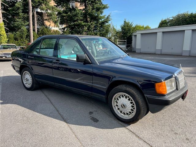 Mercedes-Benz 190 190.000 km 11.800 € Dortmund 44267