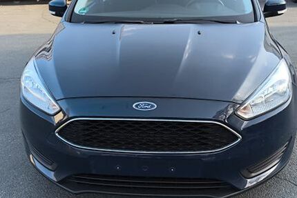Ford Focus 180.400 km 4.499 &euro; Iserlohn 58638