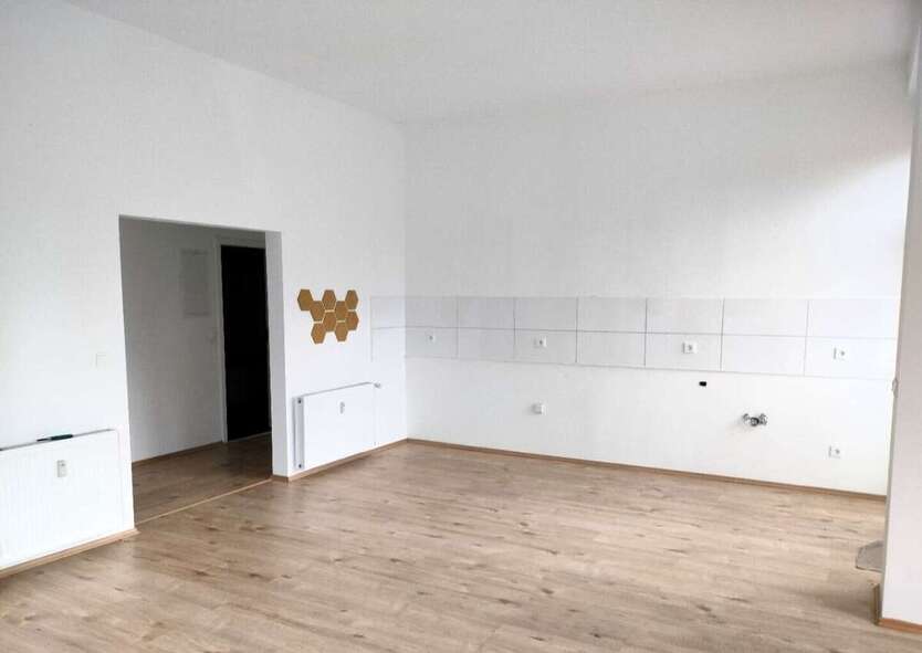 Exklusive Kapitalanlage: Vermietete Erdgeschosswohnung mit Privatgarten und stabilen Mieteinnahmen 2.5 zimmer