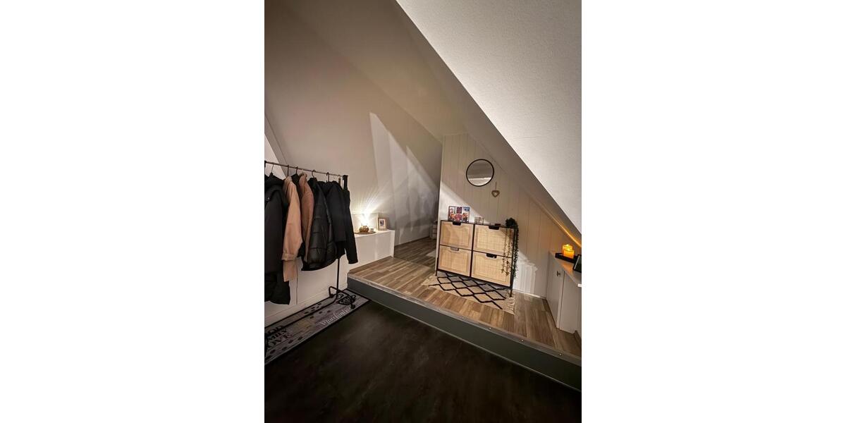 Dachgeschoßwohnung Hagen Hagen-Nord - 2 Zimmer, 100 m&sup2;, 950&euro; | Angebot:24737599
