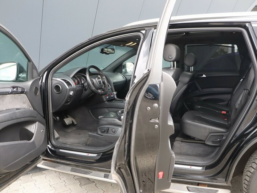 Q7 4.2 TDI QUATTRO S-LINE / 7-SITZE / PANORAMA