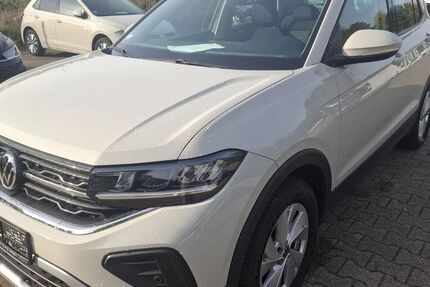 VW T-Cross 2.133 km 15.887 &euro; Dortmund 44379