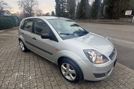 Ford Fiesta 122.000 km 1.999 € Unna 59427