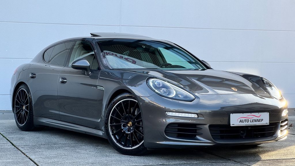 Porsche Panamera 235.000 km 29.900 &euro; Hagen 58119
