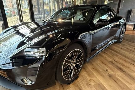 Porsche Taycan 62.448 km 56.500 &euro; Dortmund 44139