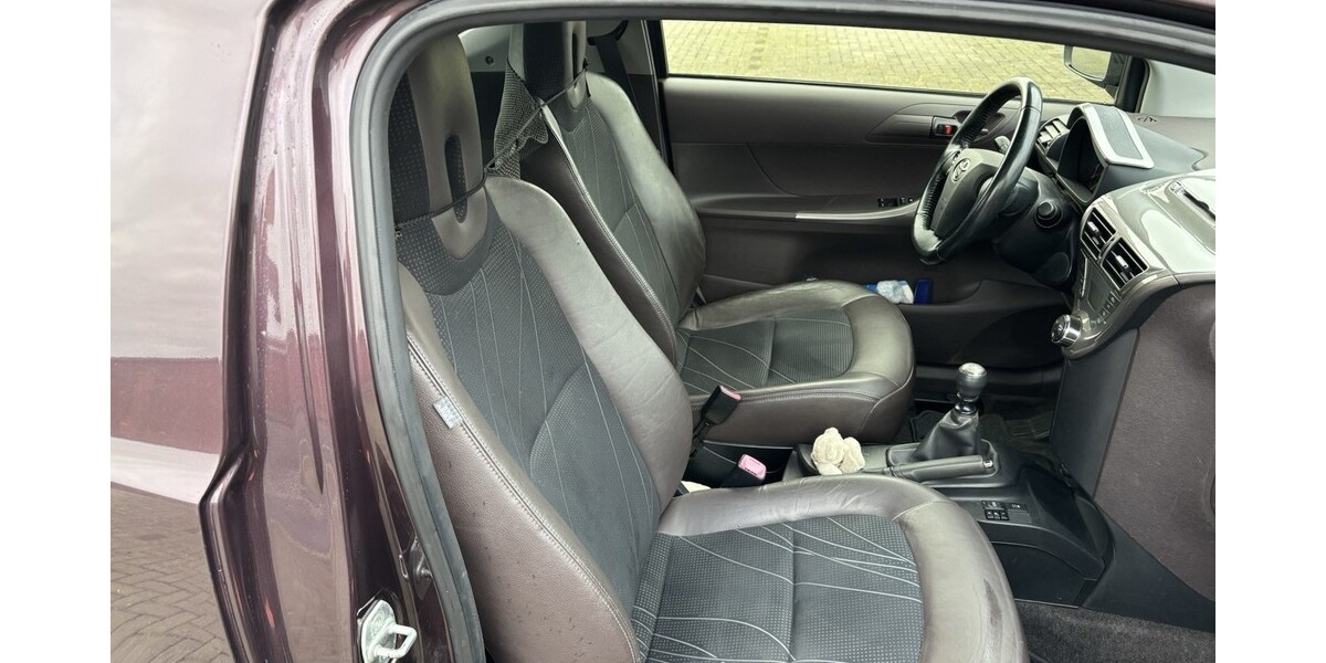 Toyota I Q 143.300 km 3.400 &euro; Holzwickede 59439