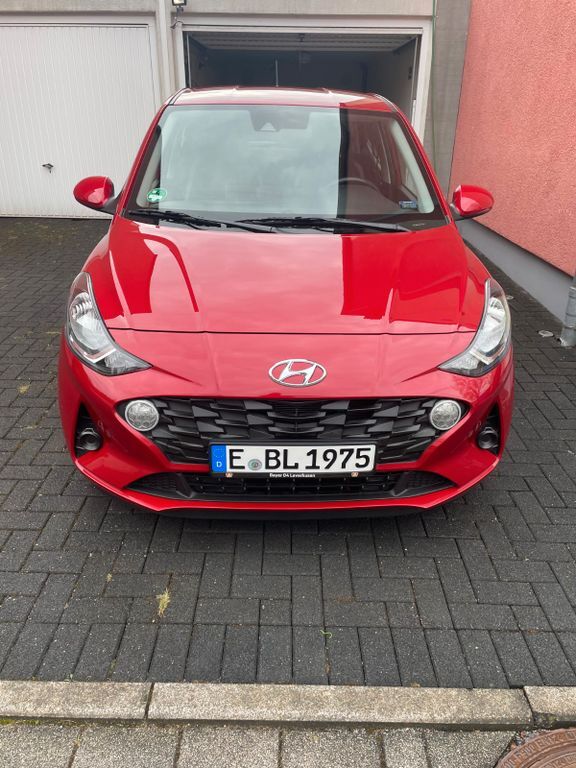 i10