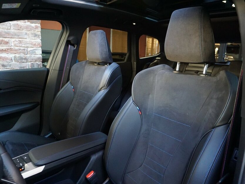 iX1 xDrive30e M Sport Pano HuD 360° H&K 19`