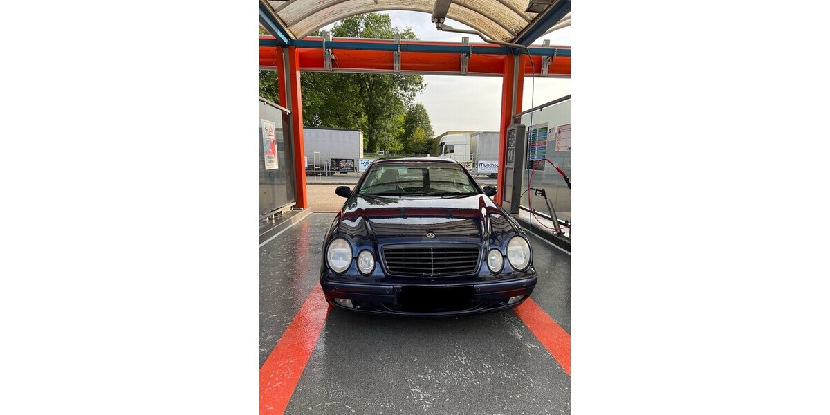 Mercedes-Benz CLK 320 175.000 km 2.700 &euro; Schwelm 58332