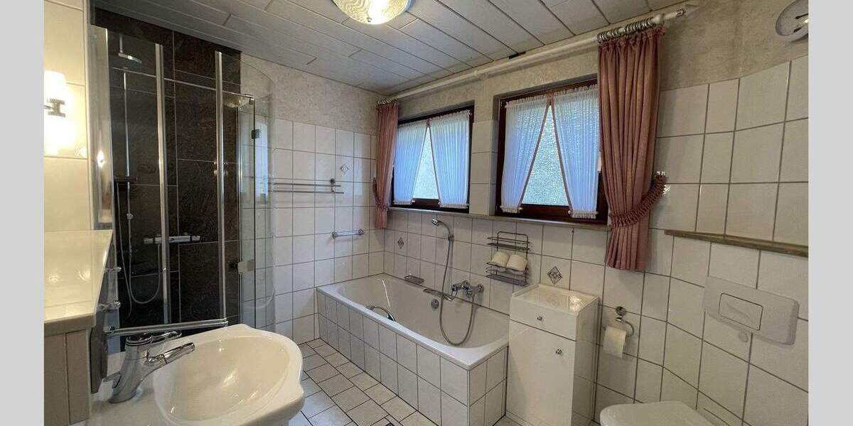 Einfamilienhaus Altena / Evingsen Evingsen - 7 Zimmer, 149 m&sup2;, 239.000&euro; | Angebot:24532424