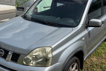 Nissan X-Trail 215.500 km 3.980 &euro; Gevelsberg 58285