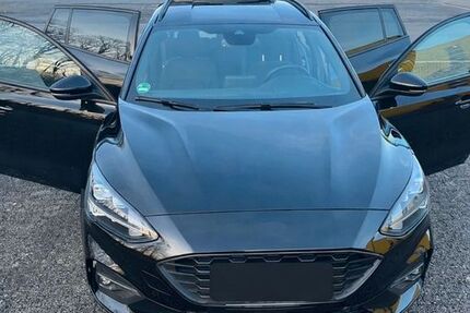 Ford Focus 48.000 km 17.200 &euro; Bergkamen 59192