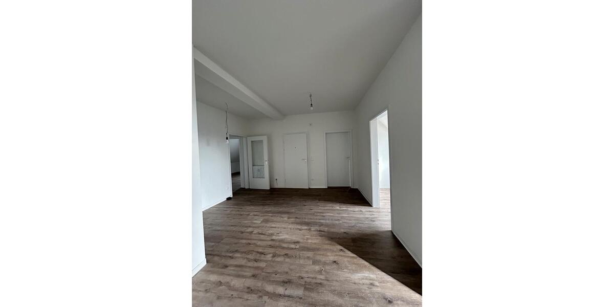 Dachgeschoßwohnung Recklinghausen Berghausen - 4.5 Zimmer, 81 m&sup2;, 1.050&euro; | Angebot:25641730
