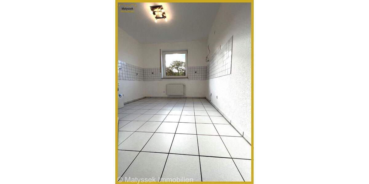 4,5-Zi.Wohnung,Küche,Bad,Gäste WC,Balkon,Keller, zzgl. Garage und 1 Außenstellplatz in DO - KirchhördeLöttringhausen 4 zimmer