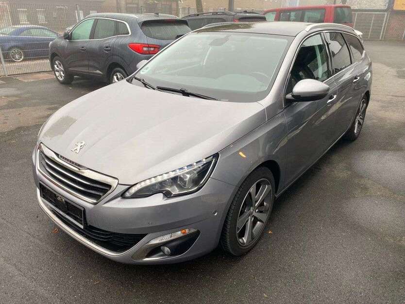 Peugeot 308 82.000 km 9.950 € Hamm, Westf 59065