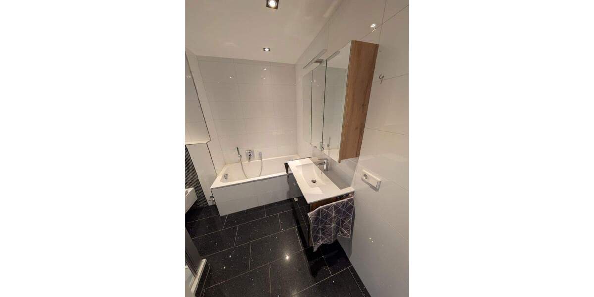 Etagenwohnung Hagen Emst - 3 Zimmer, 75 m&sup2;, 179.000&euro; | Angebot:23917711