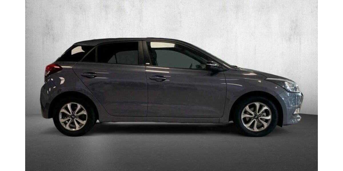 Hyundai i20 81.000 km 8.900 &euro; Bochum 44801