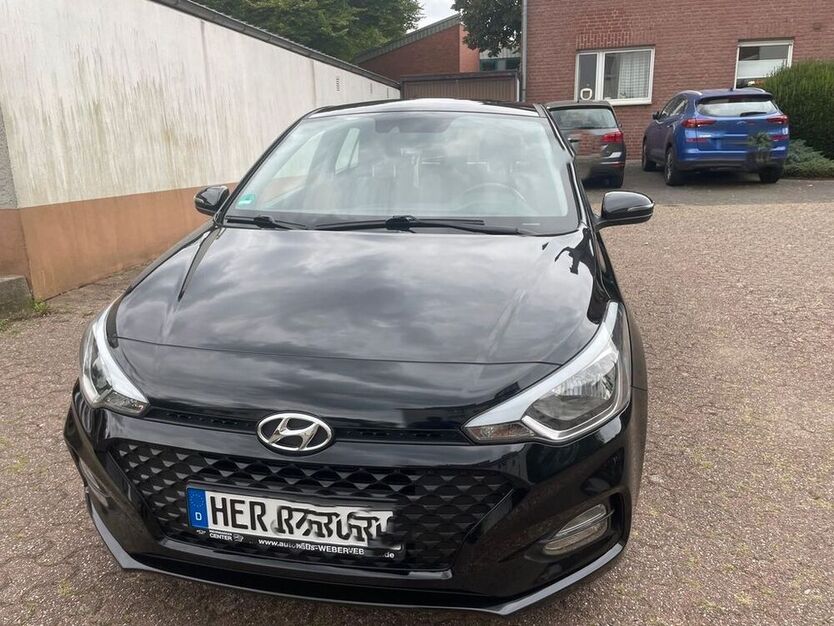 i20