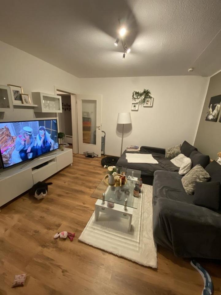 Bei VIVAWEST die Sonnenstrahlen auf dem eigenen Balkon genießen. zimmer