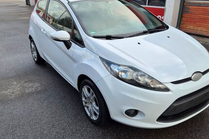 Ford Fiesta 192.666 km 2.350 &euro; Menden 58710