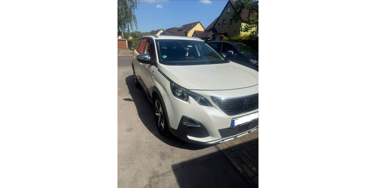 Peugeot 5008 142.000 km 15.800 &euro; Marl 45772