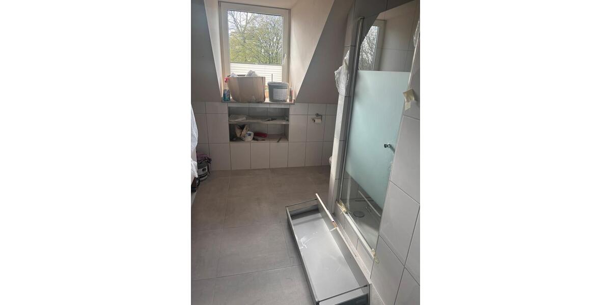 Dachgeschoßwohnung Dortmund Brackel - 2 Zimmer, 98 m&sup2;, 1.400&euro; | Angebot:25933027