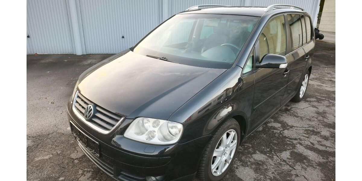 VW Touran 282.300 km 2.799 &euro; Hemer(Ihmert) 58675