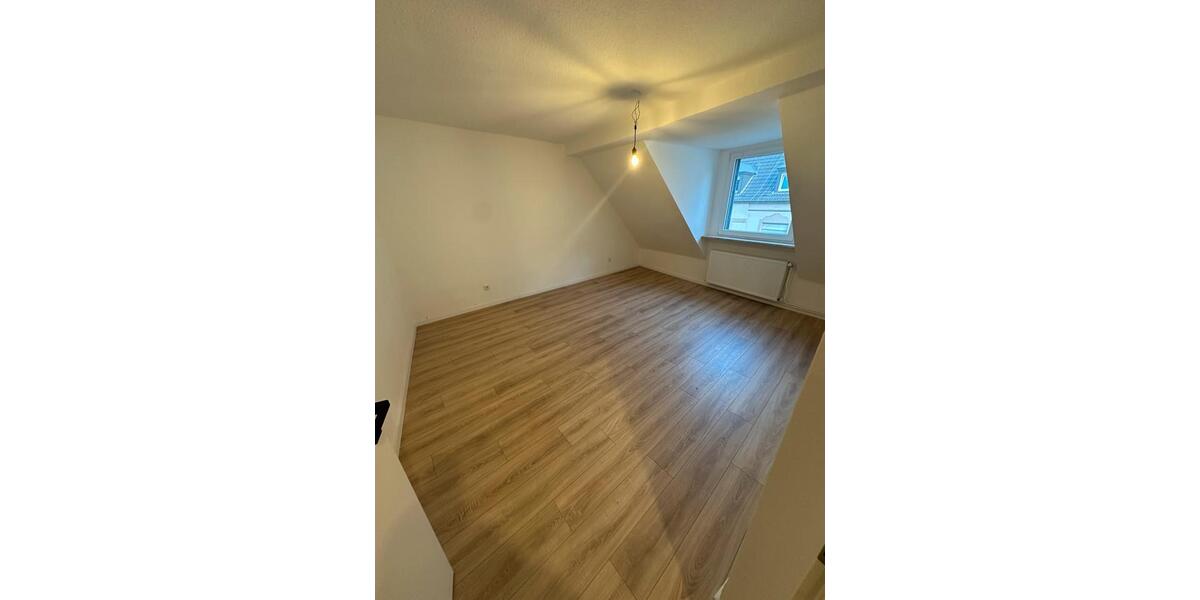 Dachgeschoßwohnung Hagen Hagen-Nord - 2.5 Zimmer, 75 m&sup2;, 650&euro; | Angebot:24819819