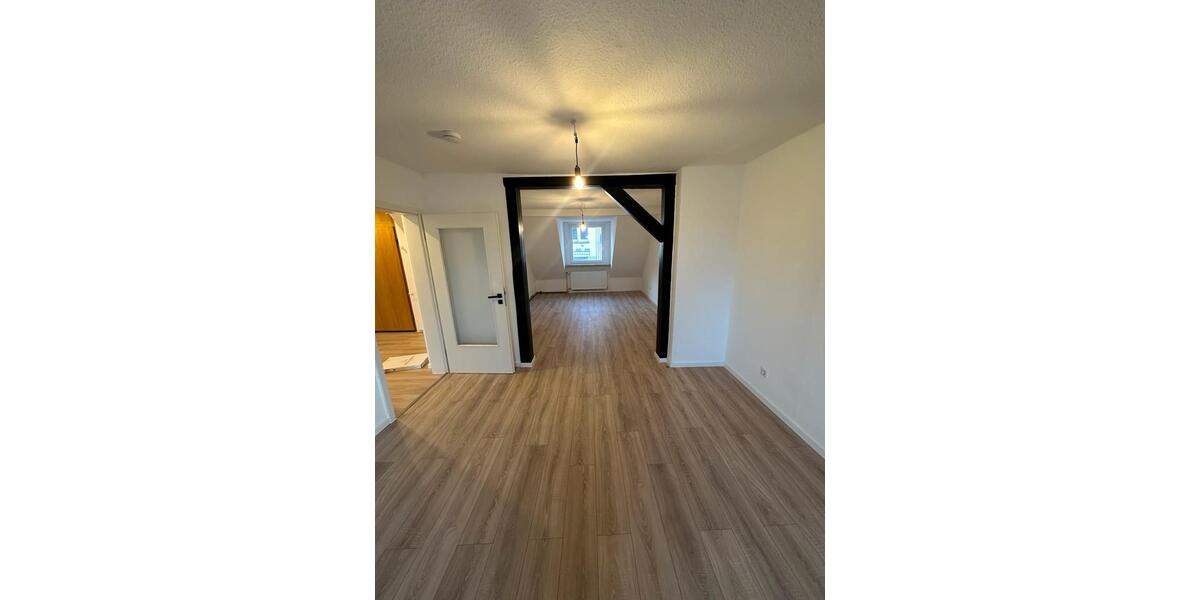 Dachgeschoßwohnung Hagen Hagen-Nord - 2.5 Zimmer, 75 m&sup2;, 650&euro; | Angebot:24819819