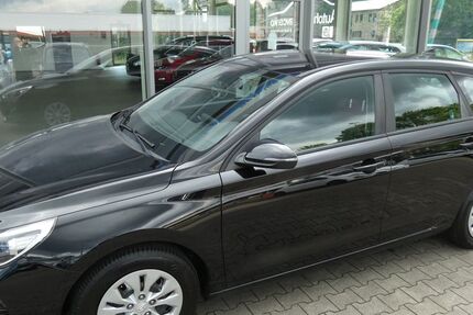Hyundai i30 108.000 km 8.990 &euro; Bergkamen 59192