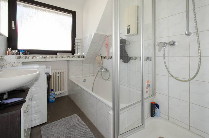 Zentral, ruhig, gut geschnitten - Drei Zimmer mit Balkon und Stellplatz in der Hattinger Südstadt