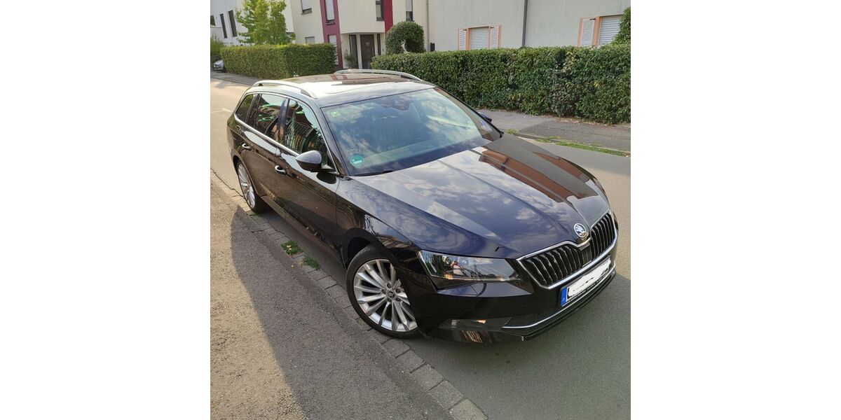 Skoda Superb 169.000 km 17.900 &euro; Unna 59423