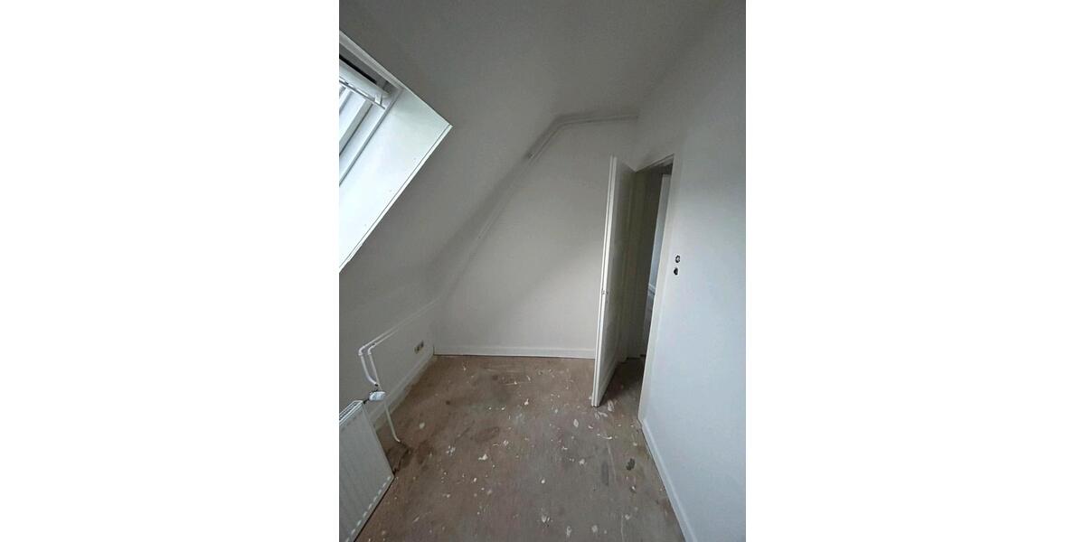 Dachgeschoßwohnung Iserlohn Sümmern - 2.5 Zimmer, 50 m&sup2;, 420&euro; | Angebot:24687497