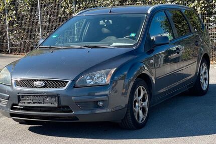 Ford Focus 238.000 km 999 € Wuppertal 42389