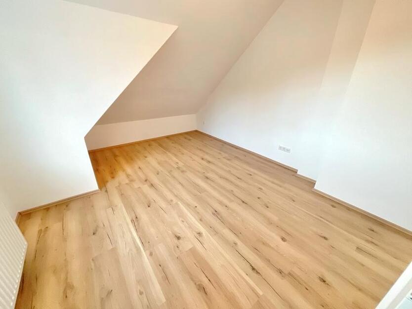 Wunderschöne 4 Zimmerwohnung mit Balkon zimmer