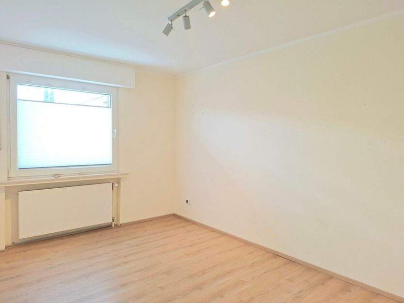 Reihenendhaus in ruhiger Anliegerstraße von Castrop-Rauxel auf Kaufgrundstück. 4 zimmer