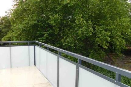 Charmante 2-Zimmer-Wohnung mit sonnigem Balkon! zimmer