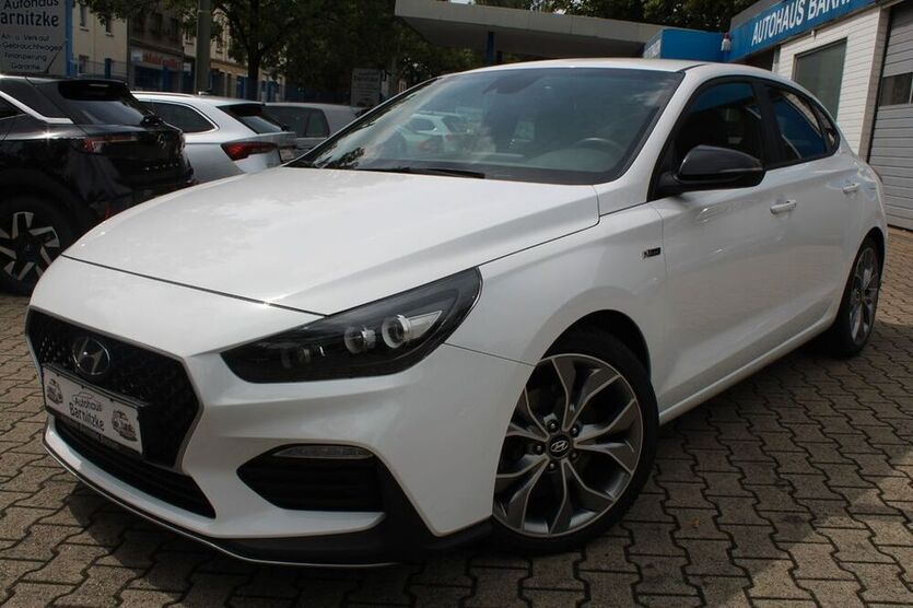 i30