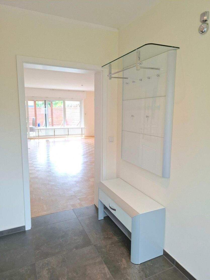 Reihenendhaus in ruhiger Anliegerstraße von Castrop-Rauxel auf Kaufgrundstück. 4 zimmer