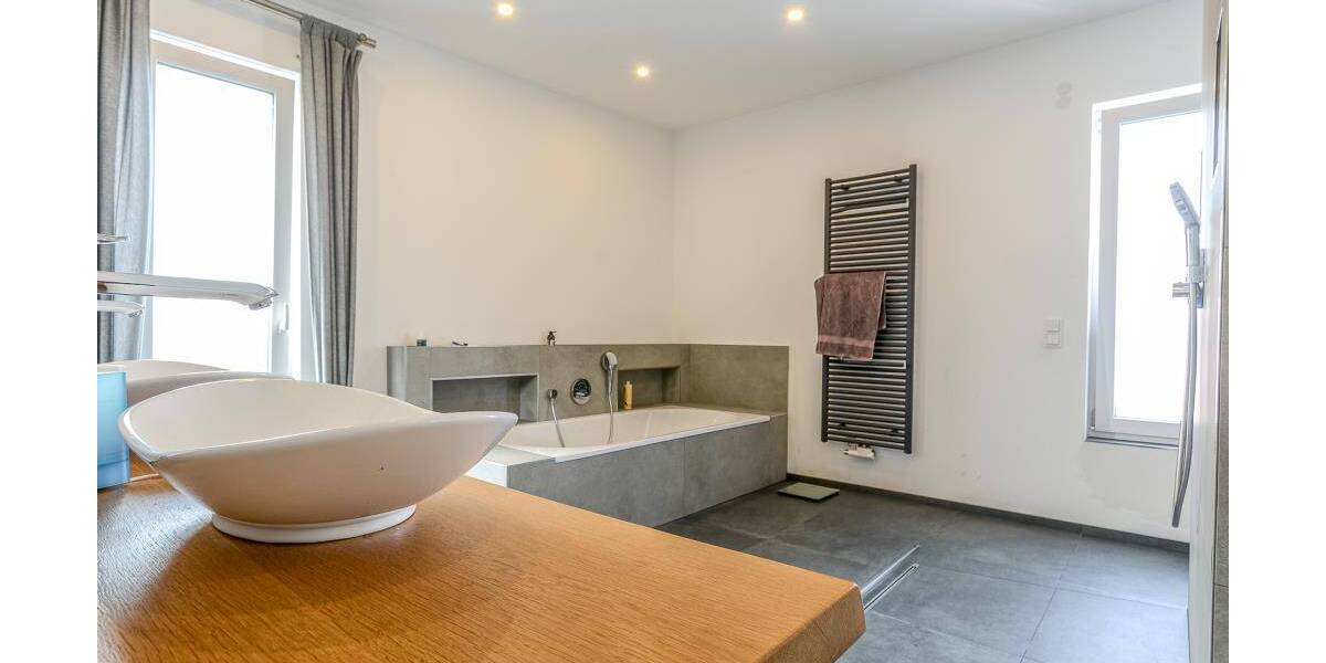 Einfamilienhaus Castrop-Rauxel Obercastrop - 6 Zimmer, 238 m&sup2;, 699.000&euro; | Angebot:23986770