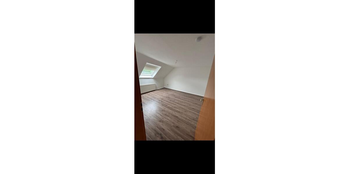 Dachgeschoßwohnung Hagen Hohenlimburg - 4 Zimmer, 74 m&sup2;, 725&euro; | Angebot:25421915
