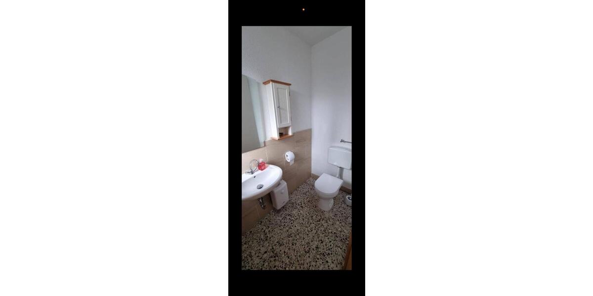 Einfamilienhaus Hemer - 12 Zimmer, 300 m&sup2;, 2.200&euro; | Angebot:24716419