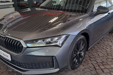 Skoda Superb 61.931 km 30.998 &euro; Gelsenkirchen 45888