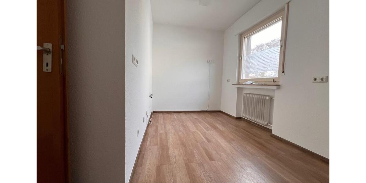 Doppelhaushälfte Iserlohn Sümmern - 3 Zimmer, 147 m&sup2;, 1.500&euro; | Angebot:26300804