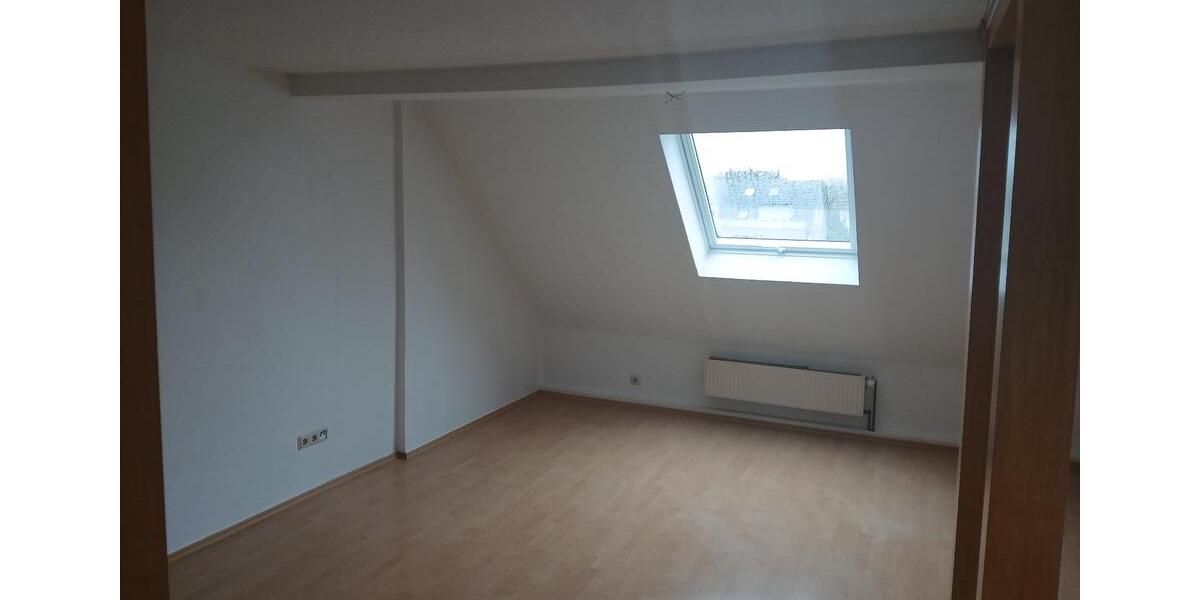 Dachgeschoßwohnung Dortmund Hombruch - 2.5 Zimmer, 75 m&sup2;, 550&euro; | Angebot:24836659
