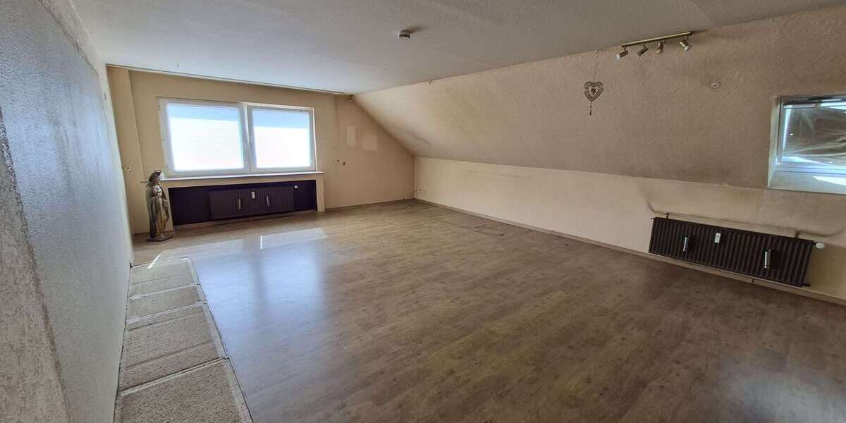 Etagenwohnung Gelsenkirchen Ückendorf - 3.5 Zimmer, 98 m&sup2;, 139.000&euro; | Angebot:26507452